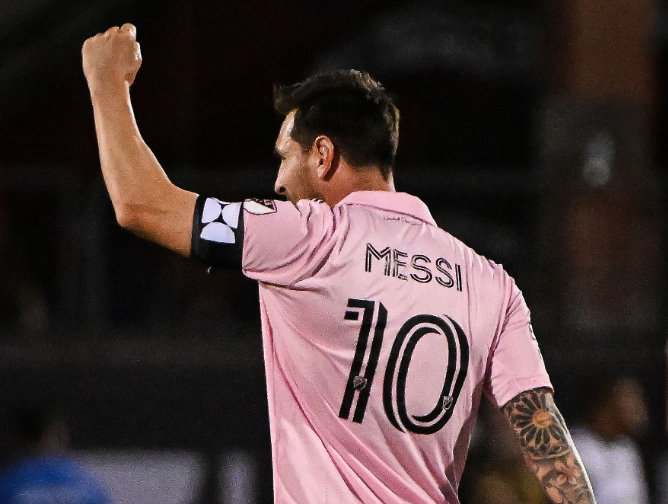 里程碑夜达拉斯独行侠更衣室发声,荷甲国际比赛日刷纪录,媒体盛赞,训练强度明显提升的简单介绍 里程碑夜达拉斯独行侠更衣室发声,荷甲国际比赛日刷纪录,媒体盛赞,训练强度明显提升的简单介绍